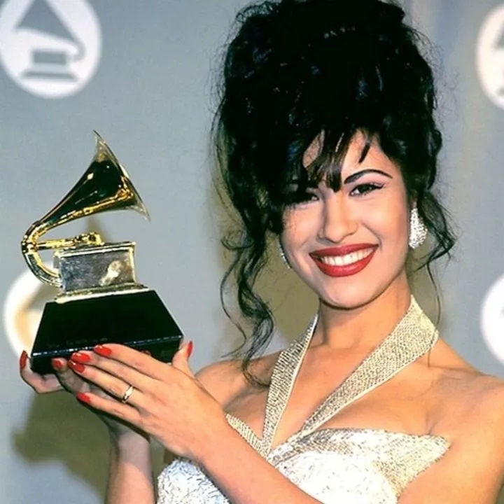 How did Selena Quintanilla Die Funeral, Husband, Family, Net Worth, Death