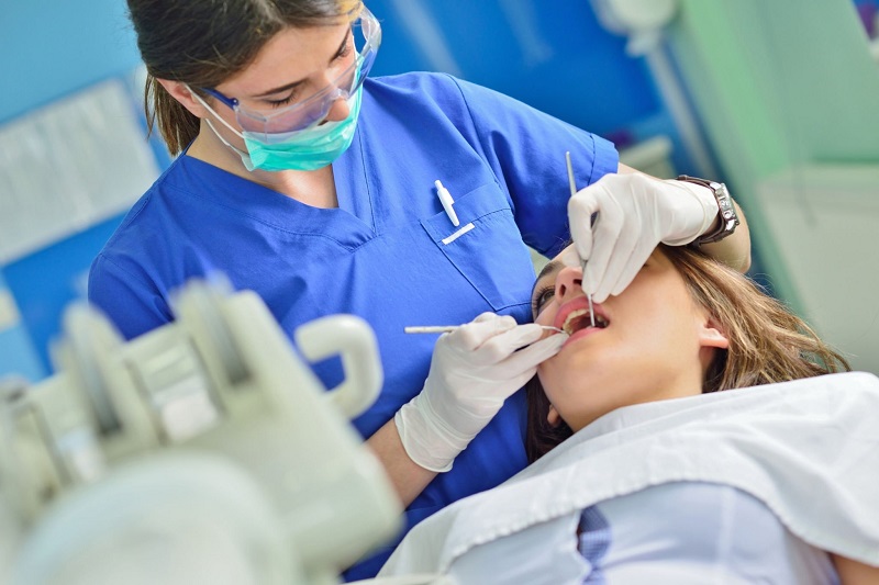 How to Become a Dental Hygienist