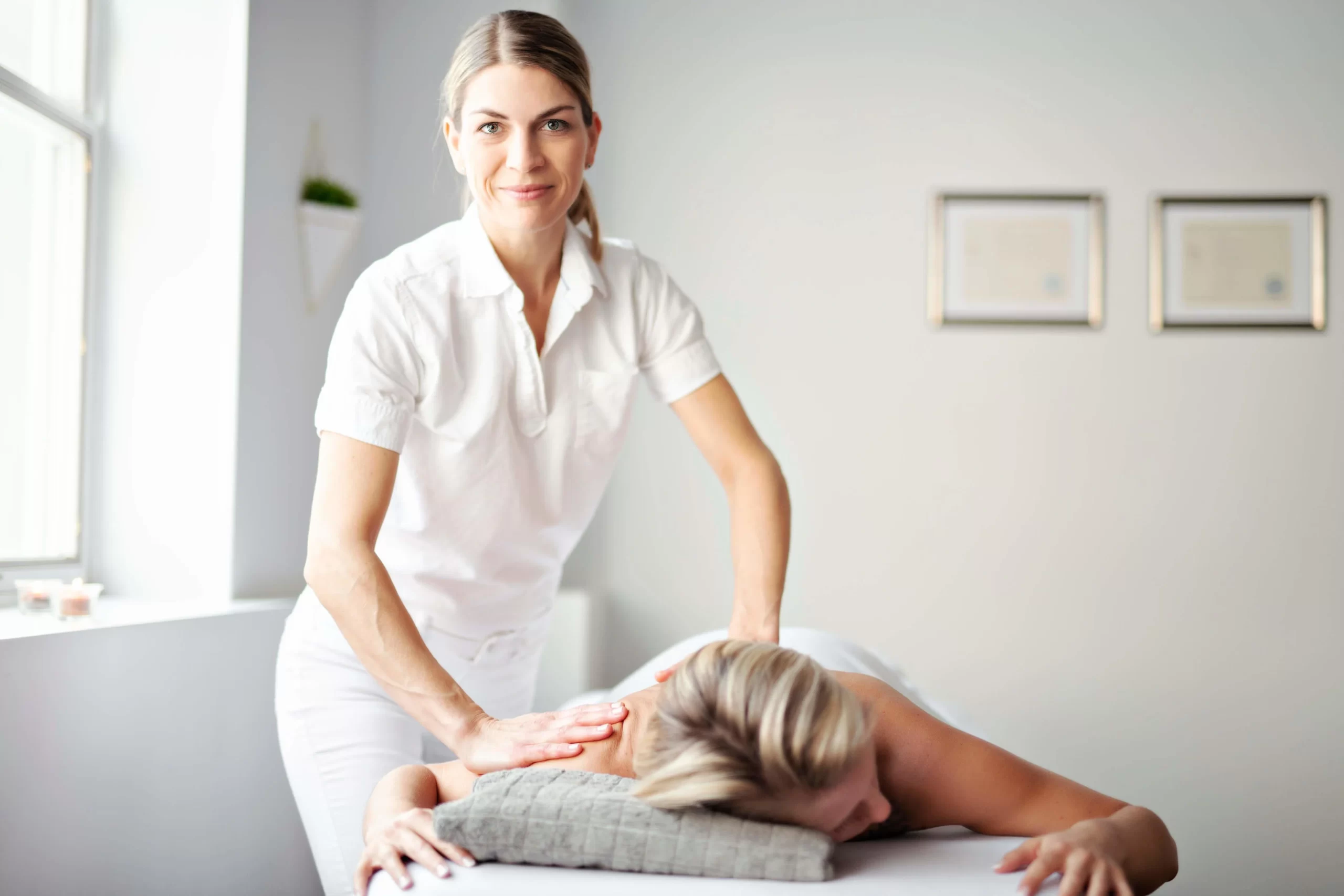 Best Massage Therapy Schools in Las Vegas| Cost, Requirement & How To Apply