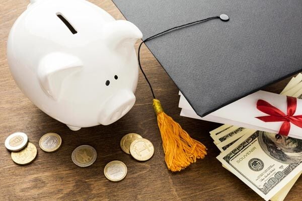 Top 6 Scholarships for Low Income Students