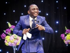 I Will Praise You by Pastor Paul Enenche Ft. Glory Dome Choir Mp3, Lyrics, Video